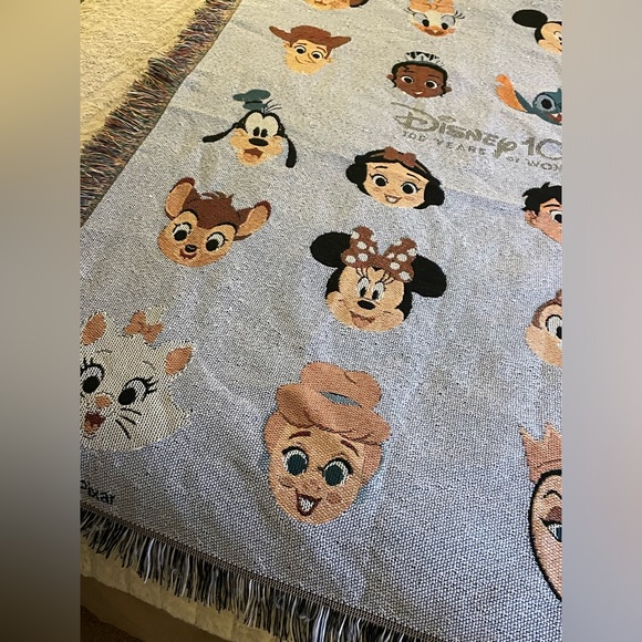 Disney 100 Woven Tapestry Throw Blanket 48”x60” - Picture 4 of 10